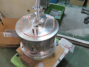 ステンレス(SUS304)に冷却用銅配管を半田付け施工した例